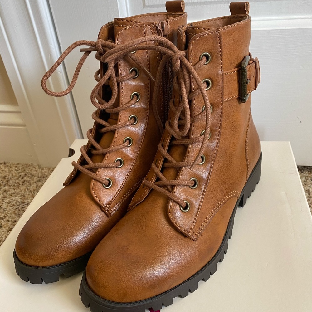 ✨LAST ONE✨SO Brown Combat Boots - Picture 5 of 11